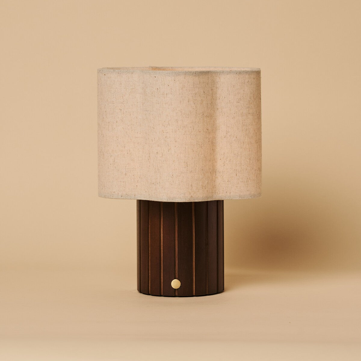 Lampe de table rechargeable Bianca marron foncé | Élégante, fonctionnelle et en lin