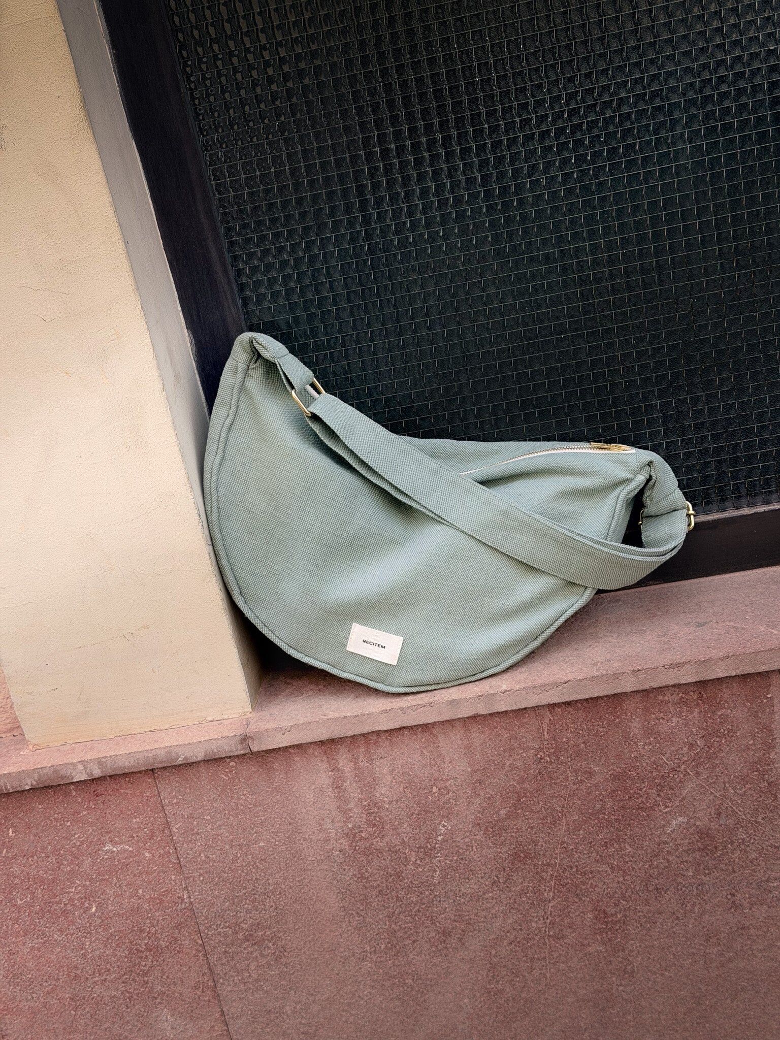 Sac maxi demi-lune Ismaël