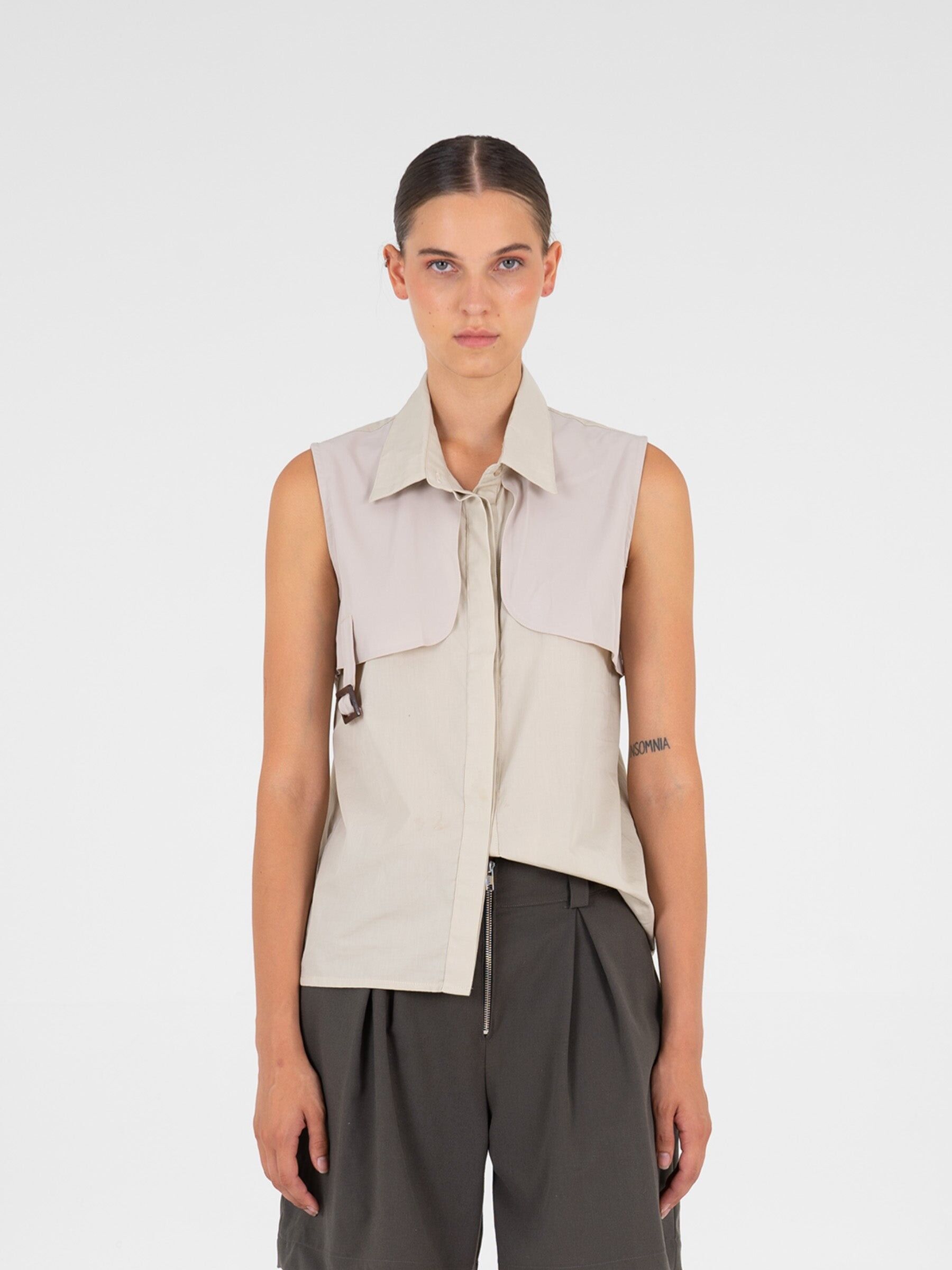 Camicia con maniche ad aletta