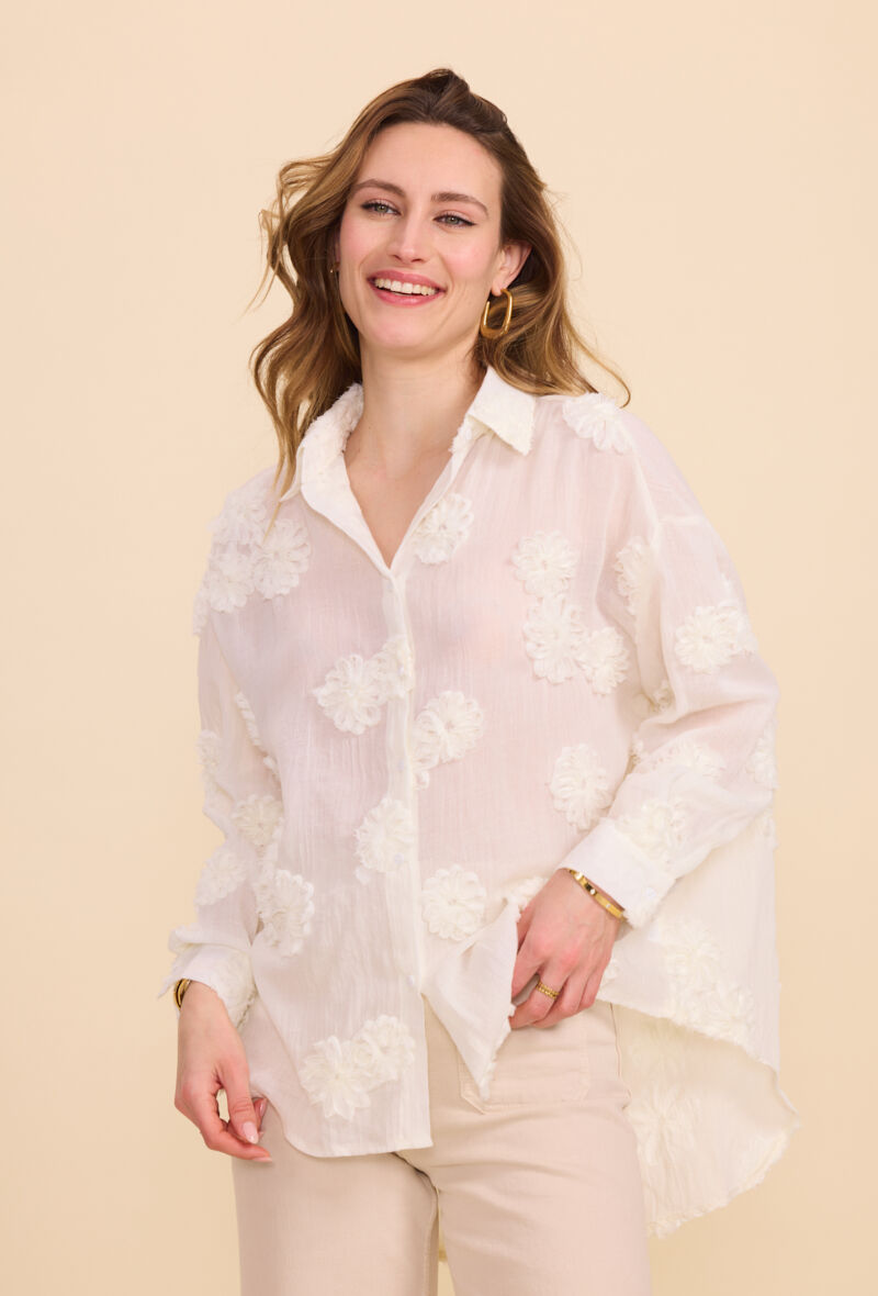 Camisa bordada con flores -2
