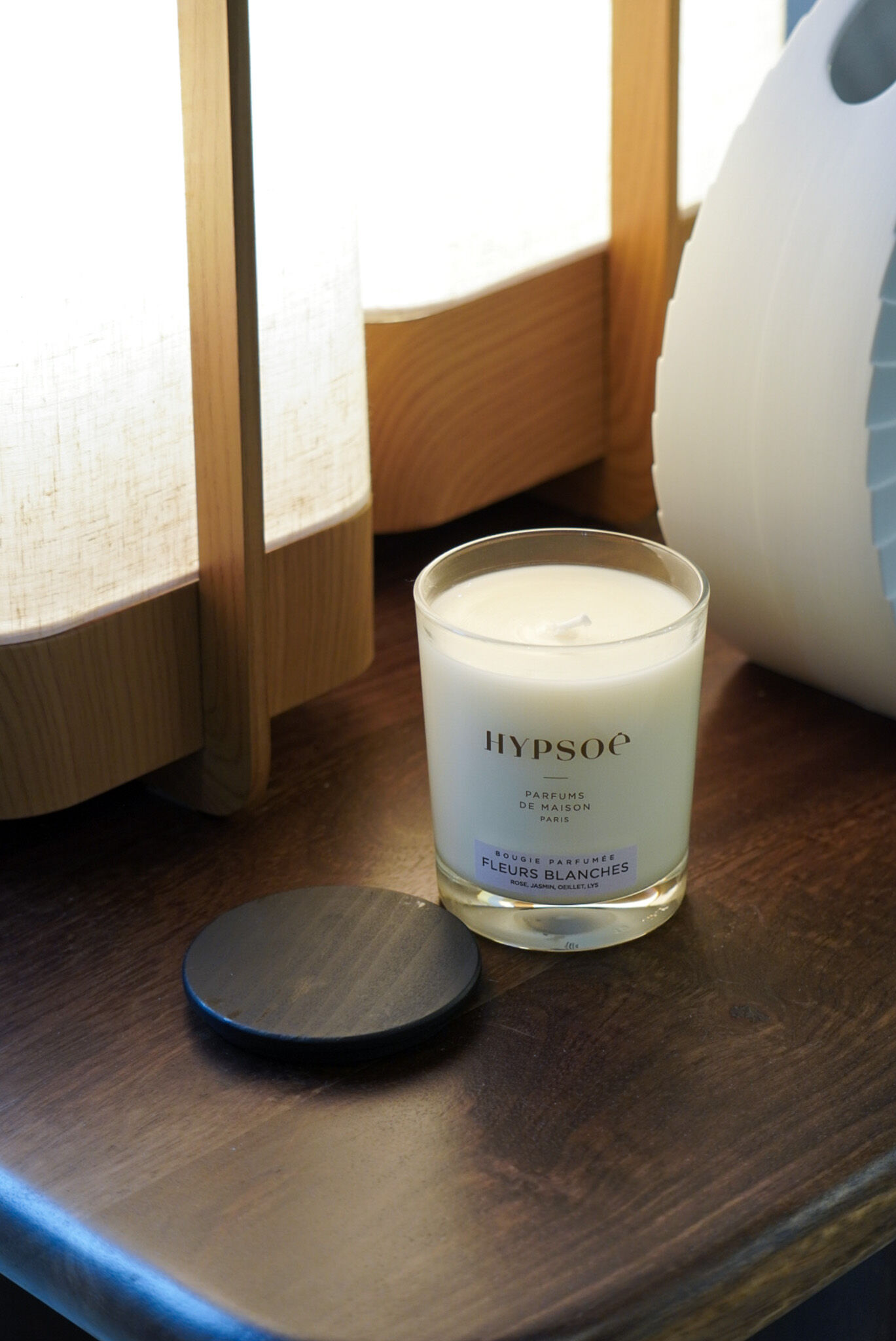 NEW: NATURAL CANDLE, WHITE FLOWERS SCENT, GLASS AND BLACK LID, HYPSOE, 190G
