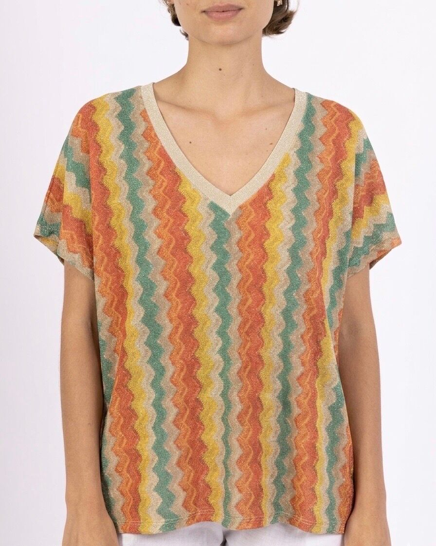 Loose-fitting, flowing, shimmering lurex-effect T-shirt with dropped shoulders, ribbed V-neck, and gold trim, Missoni print