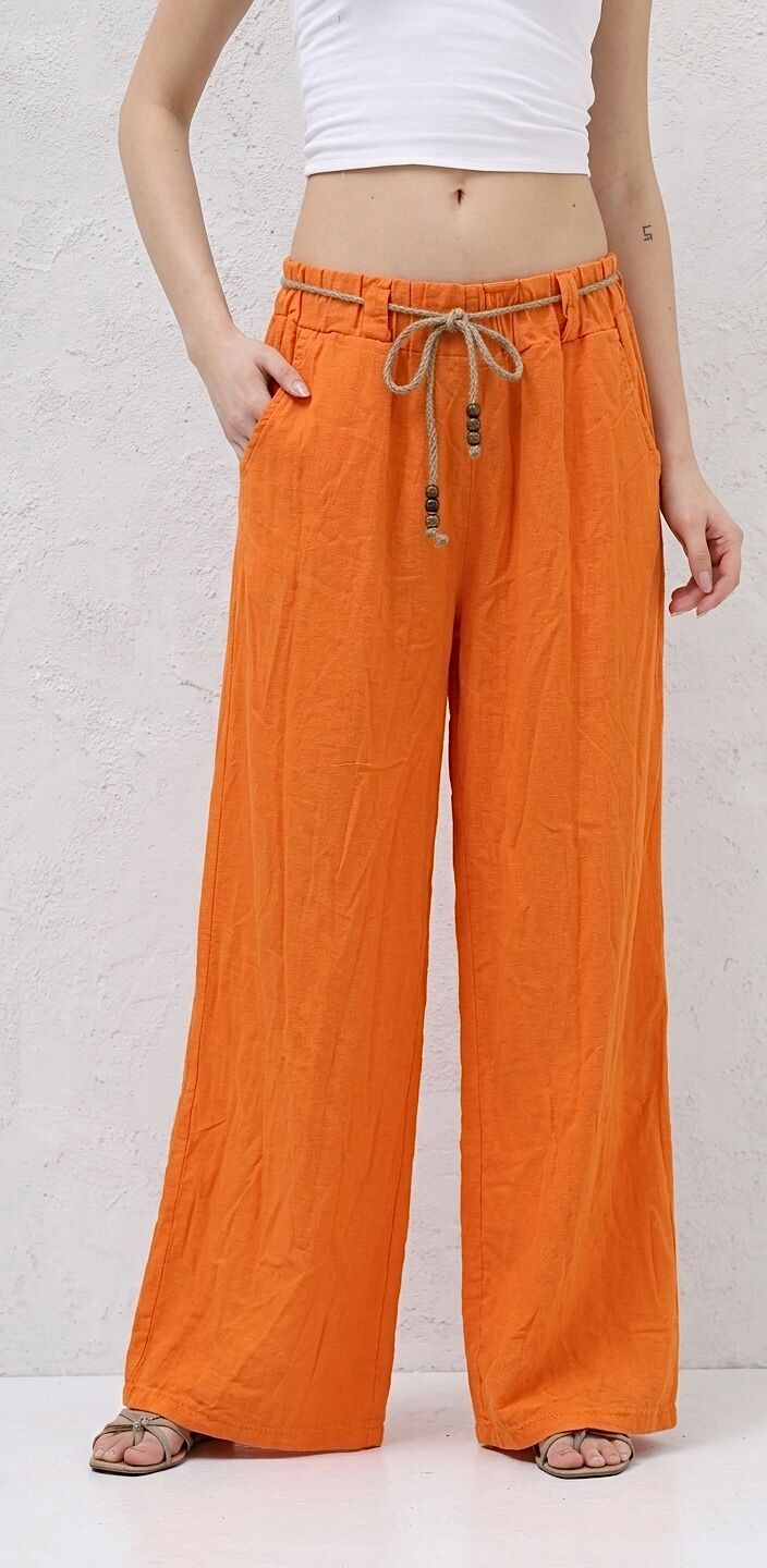 Wide-leg straight-leg trousers with two side pockets, elasticated waist, and a thin rope tie.