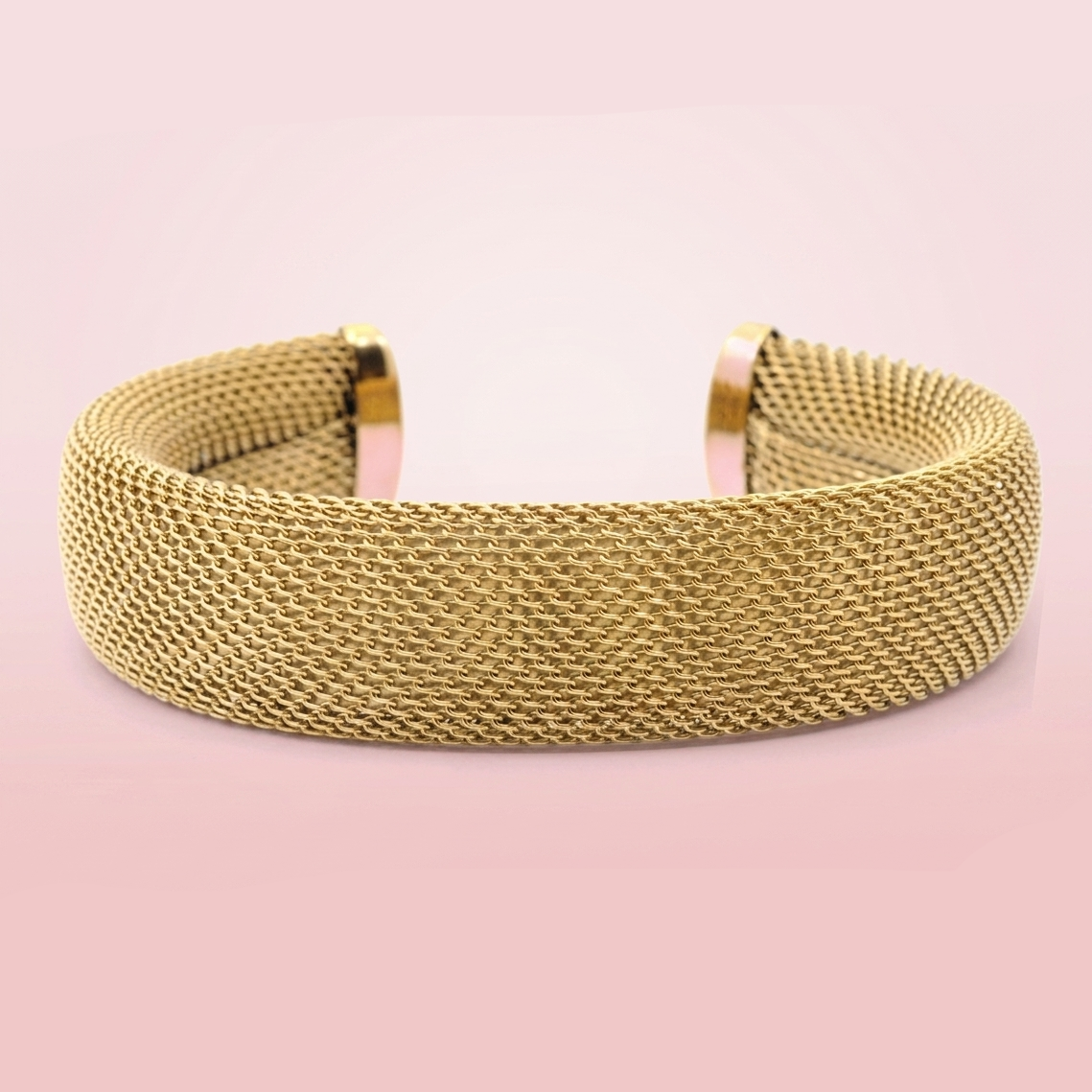 Verstellbares Armband aus goldfarbenem Mesh