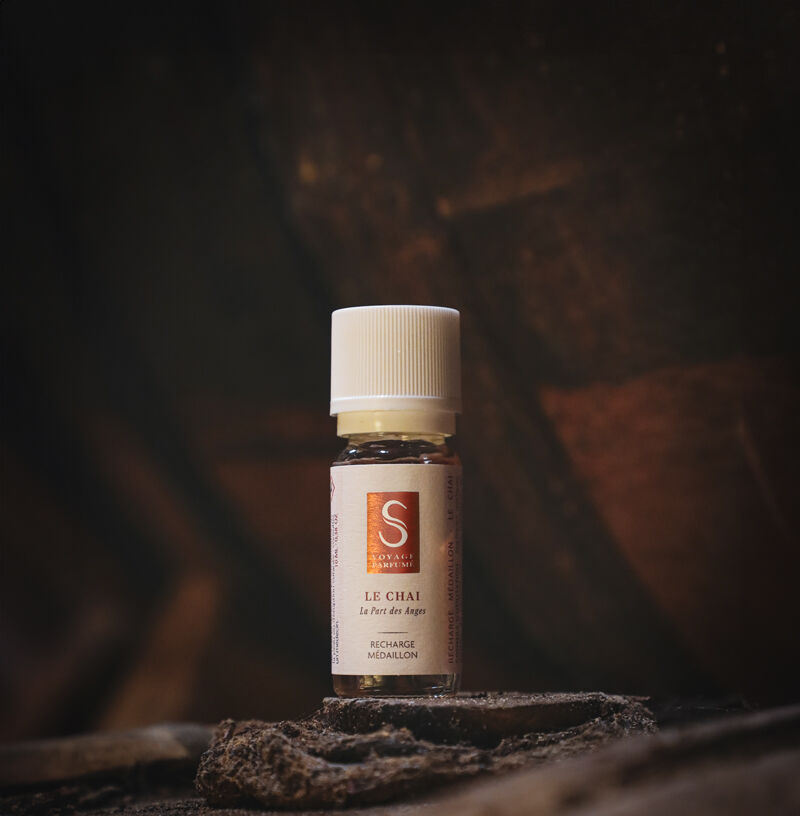 Le Chai | Fragrance medallion refill — Limoges porcelain