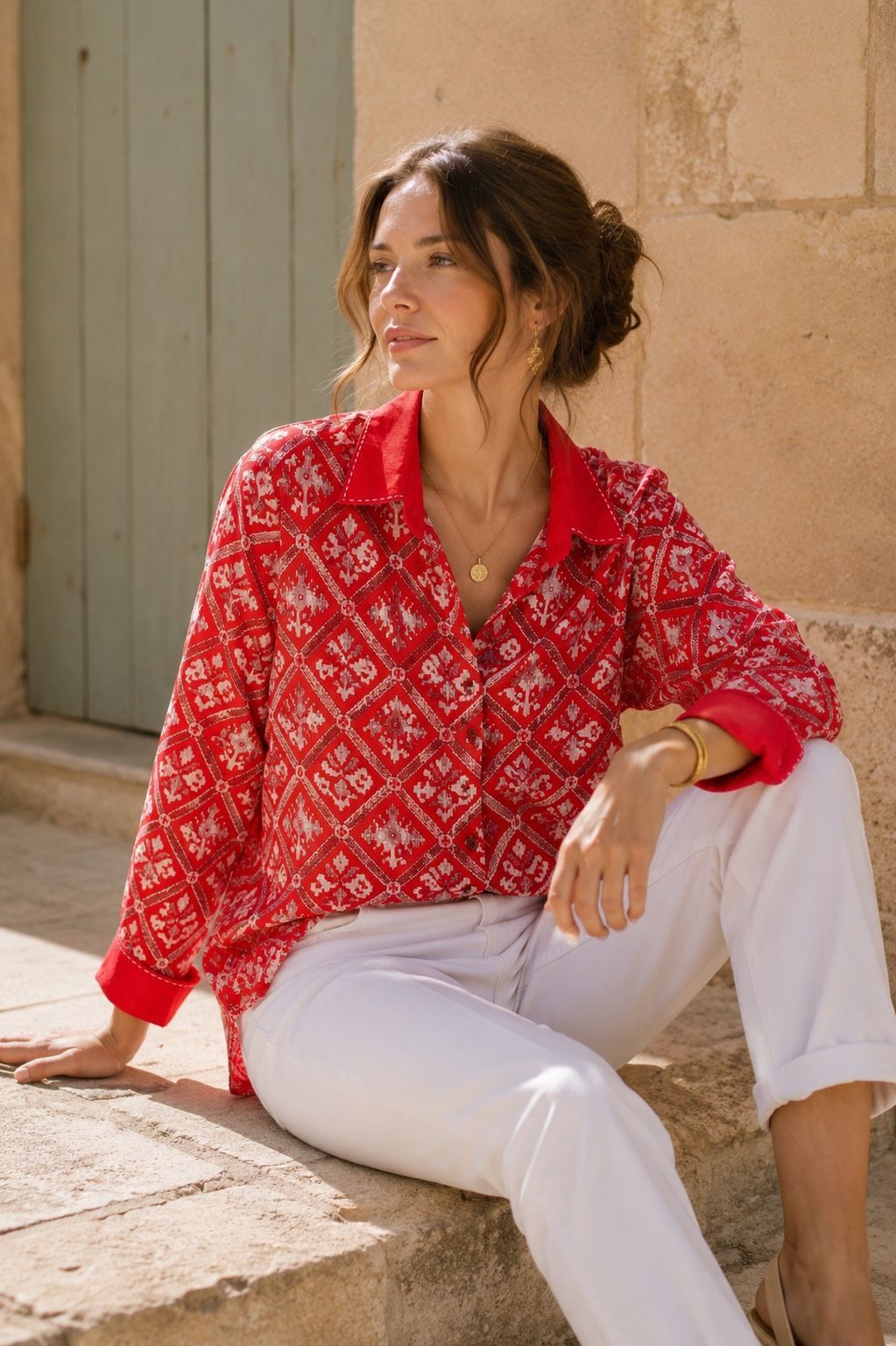 Long-sleeved patterned cotton shirt