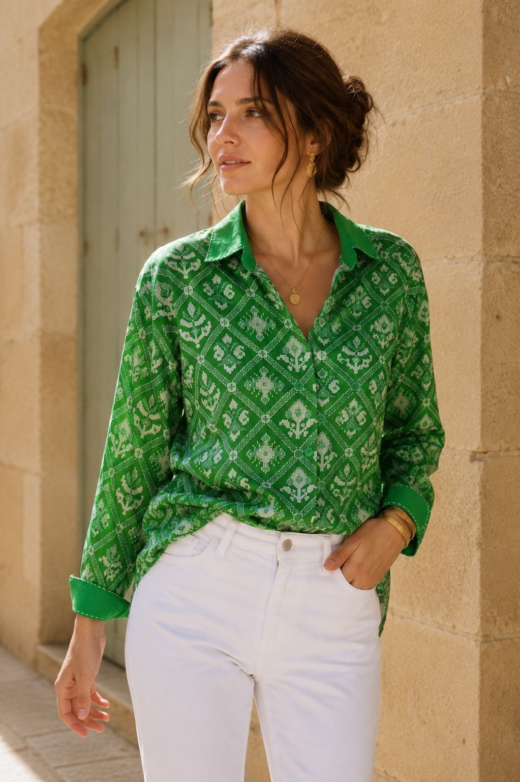 Long-sleeved patterned cotton shirt