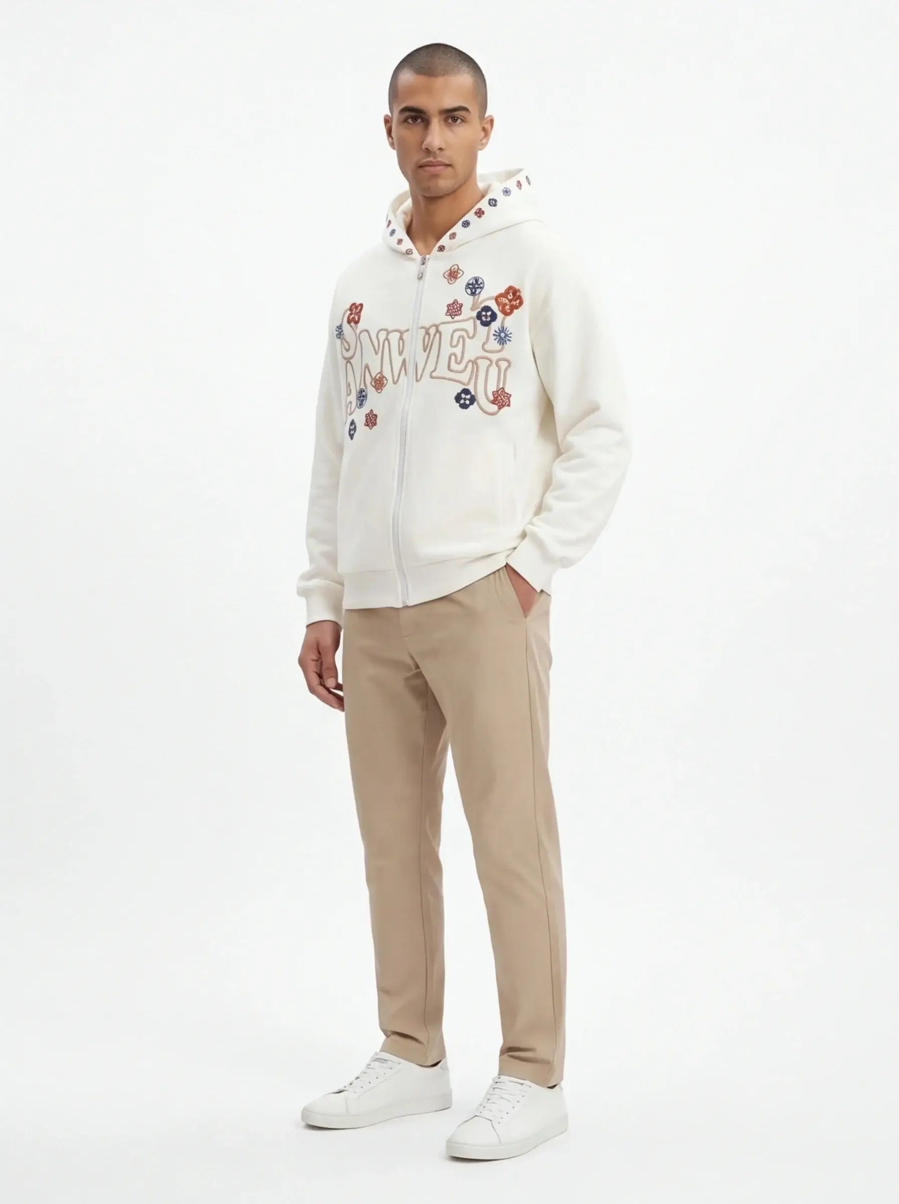 Pre-Washed Pullover – from Premium Weave for a Sophisticated Look