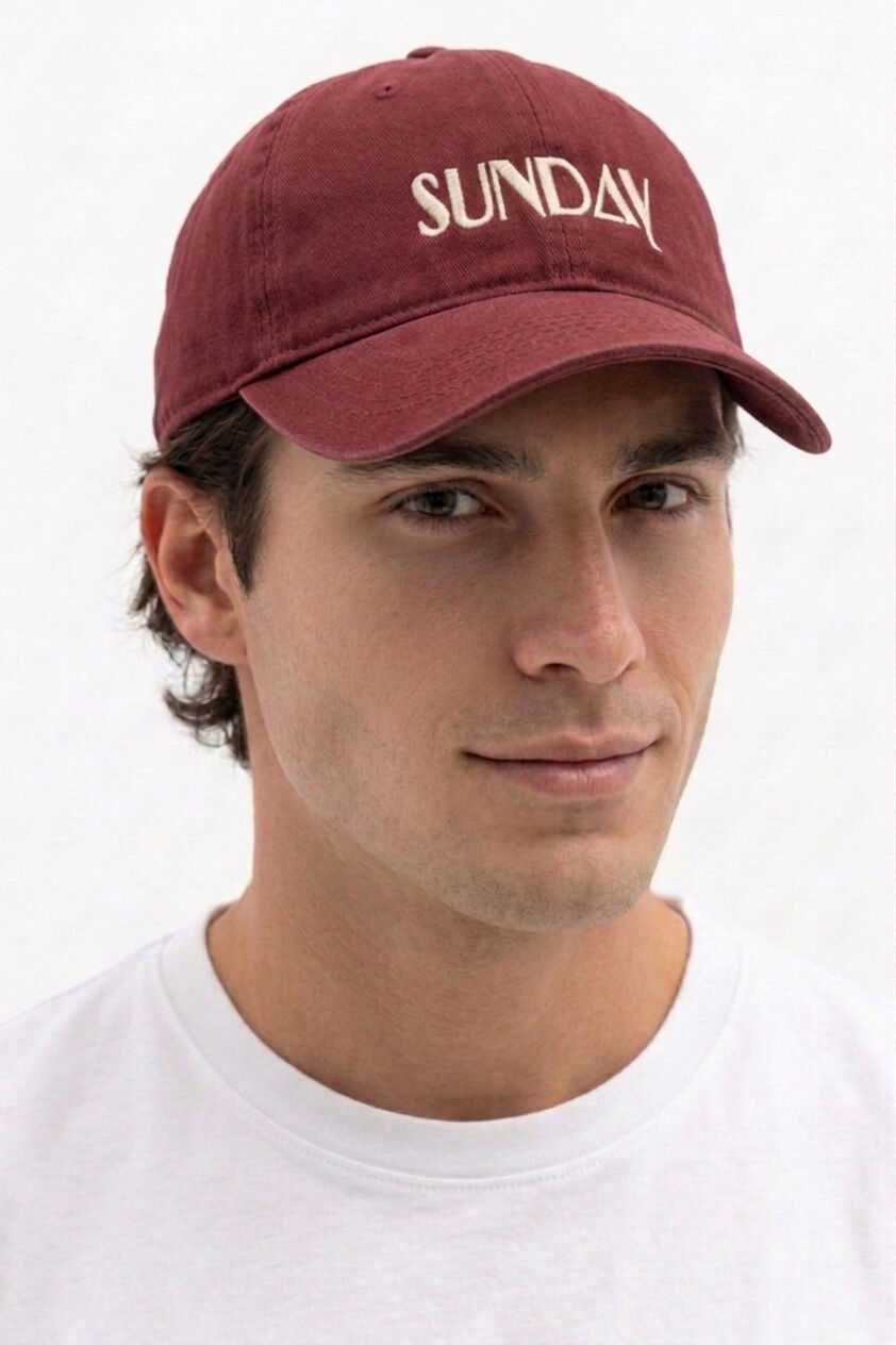 Casquette en coton 100% brodé SUNDAY