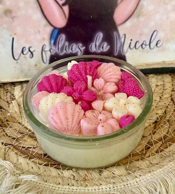 🌸 Handmade Candle – Rose Monoi Scent 🌸