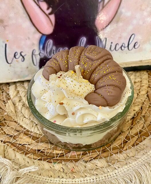 🕯️ Gourmet Candle – Buttery Brioche 🥐✨