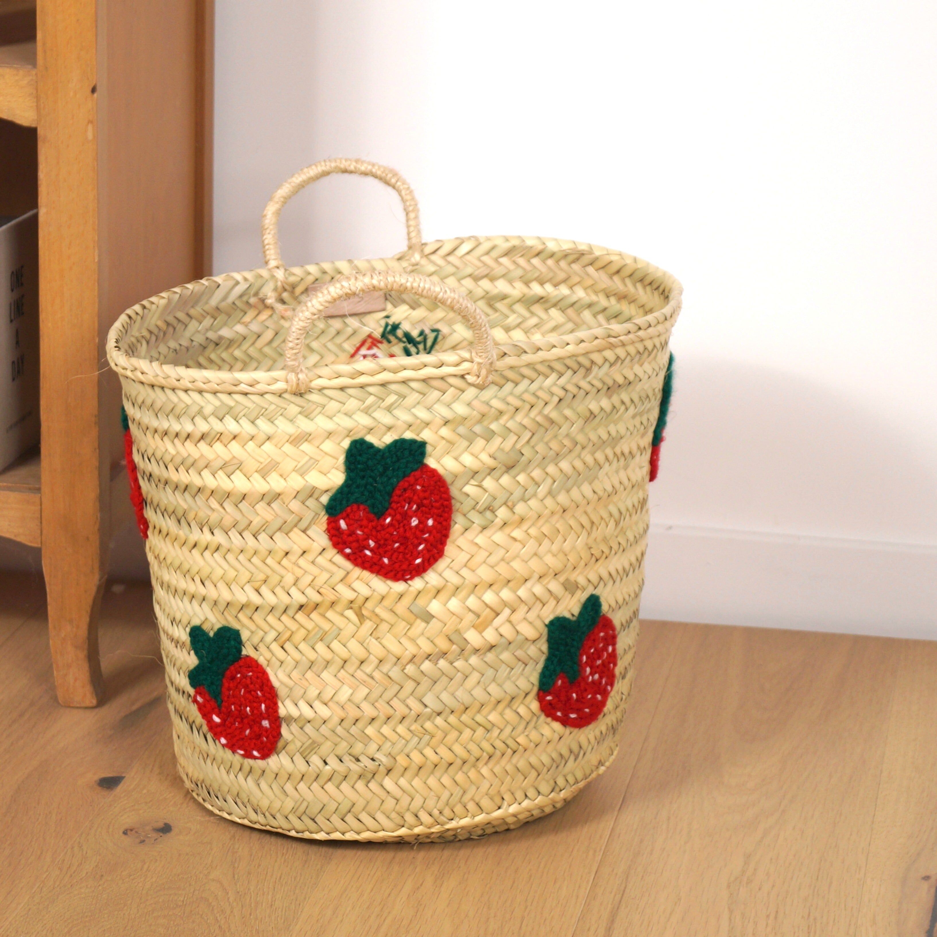 Panier en feuilles de palmier - FRAISE