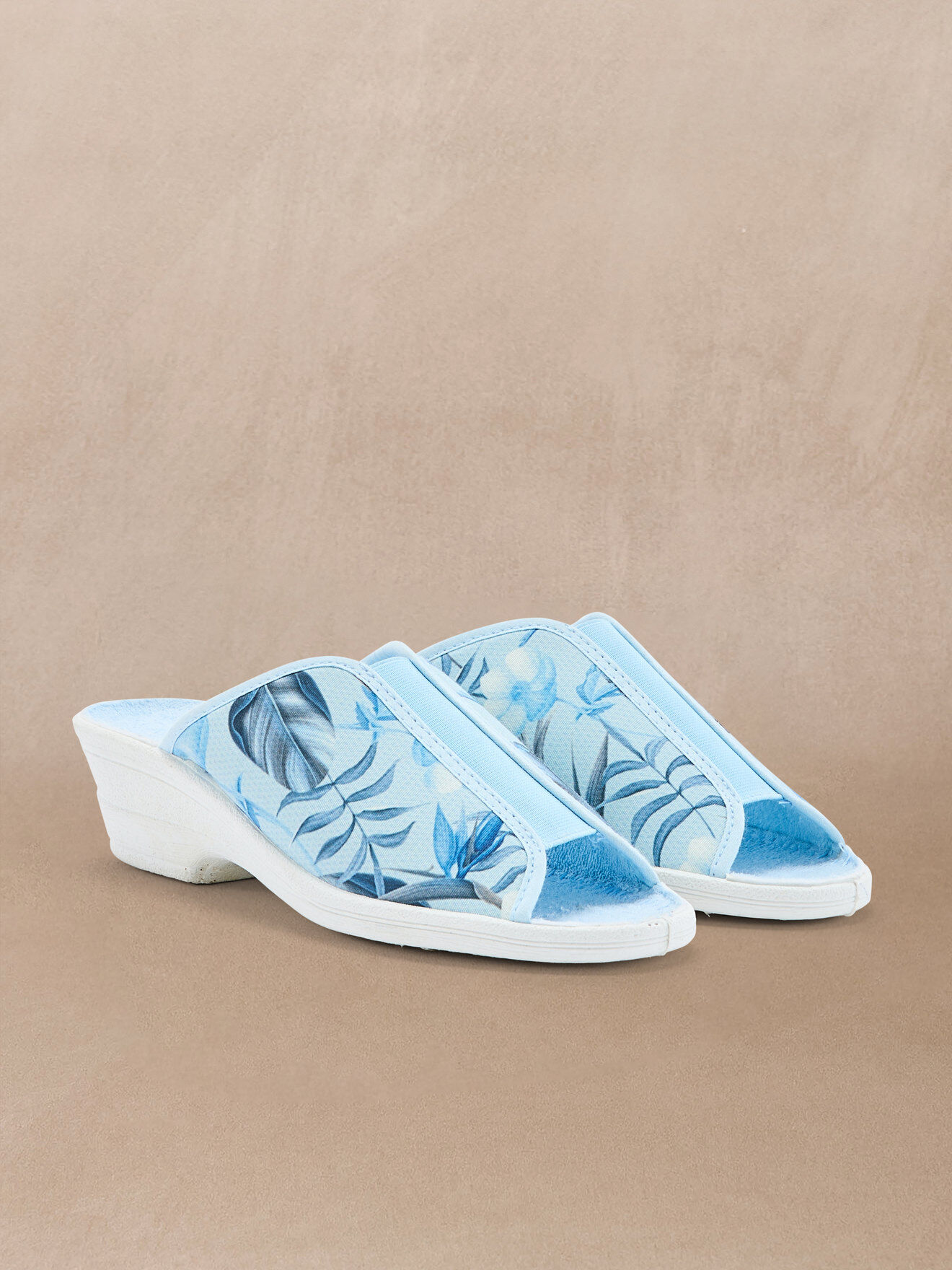 Women's mules and shoes with elasticated terry cloth lining (2013200_0001)