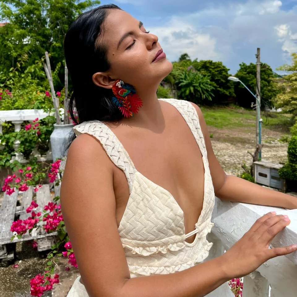 Scarlet Macaw Totumo Earrings – Handcrafted Statement Jewellery