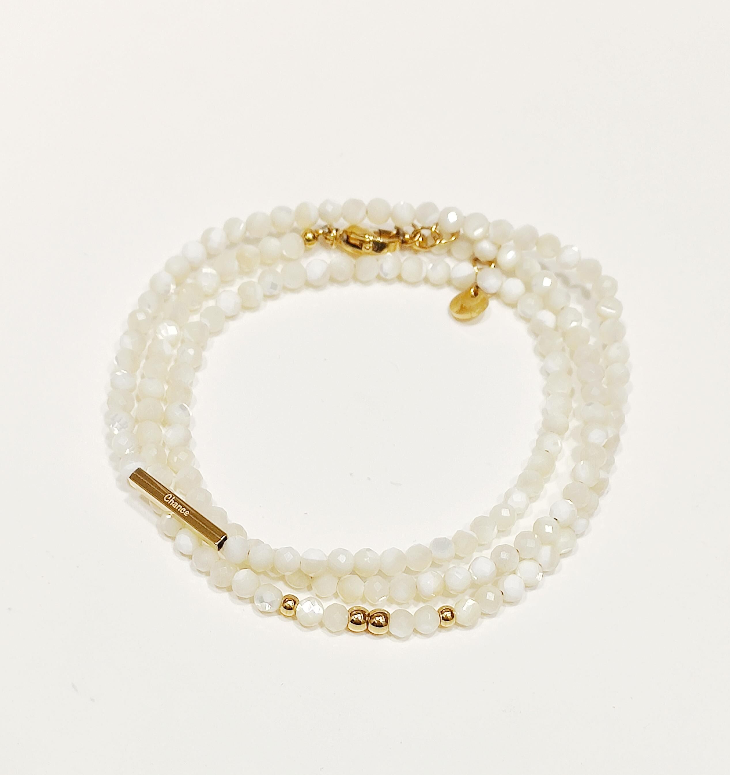 Bracelet perlé « Amour Chance Bonheur »
