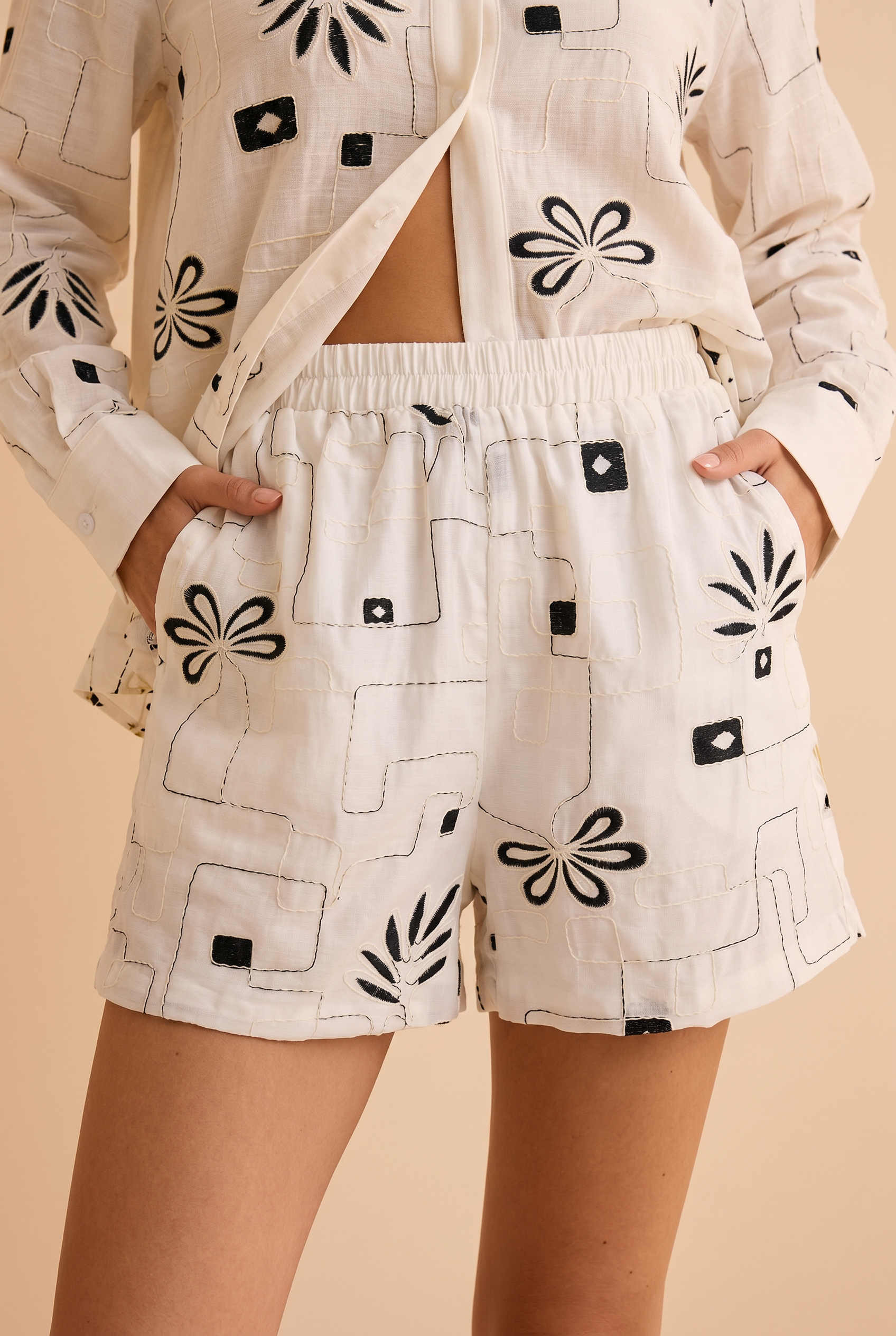 Pantalones cortos de lino con bordado (conjunto 06JH39 y 40)-2
