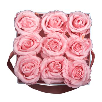 9 roses éternelles parfumées Rose Tendre - Box carrée Blanche 2