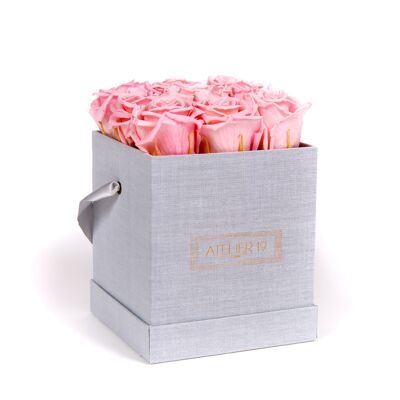 9 roses éternelles parfumées Rose Tendre - Box carrée Grise