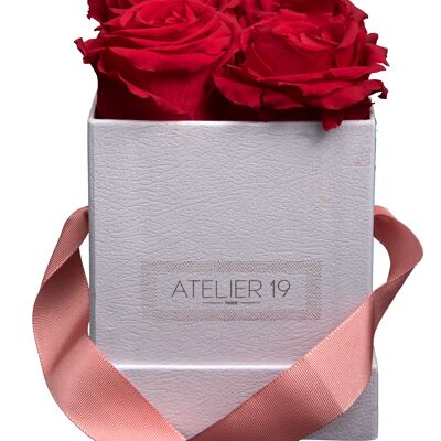 4 perfumed eternal roses Rouge Passion - White square box