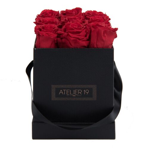 9 roses éternelles parfumées Rouge Passion - Box carrée Noire