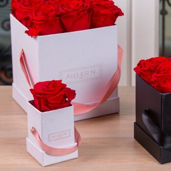 1 rose éternelle parfumée Rouge Passion - Box carrée Blanche 3