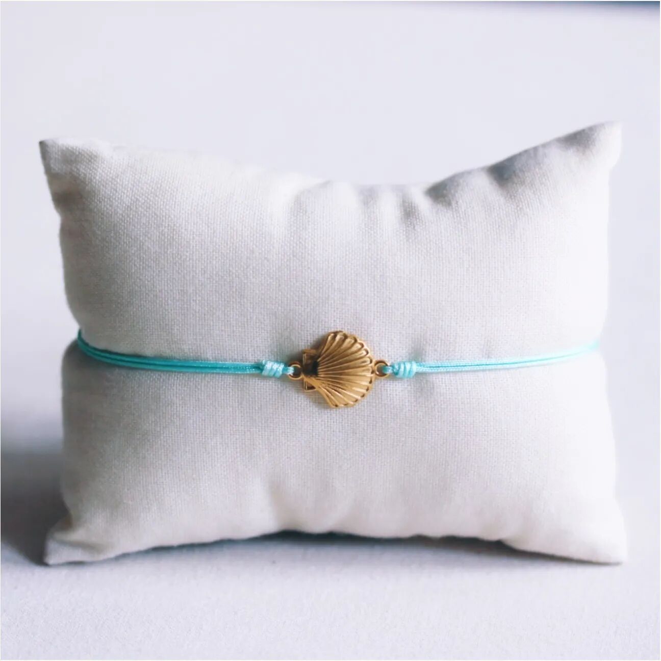 Satinarmband mit Muschel – mint