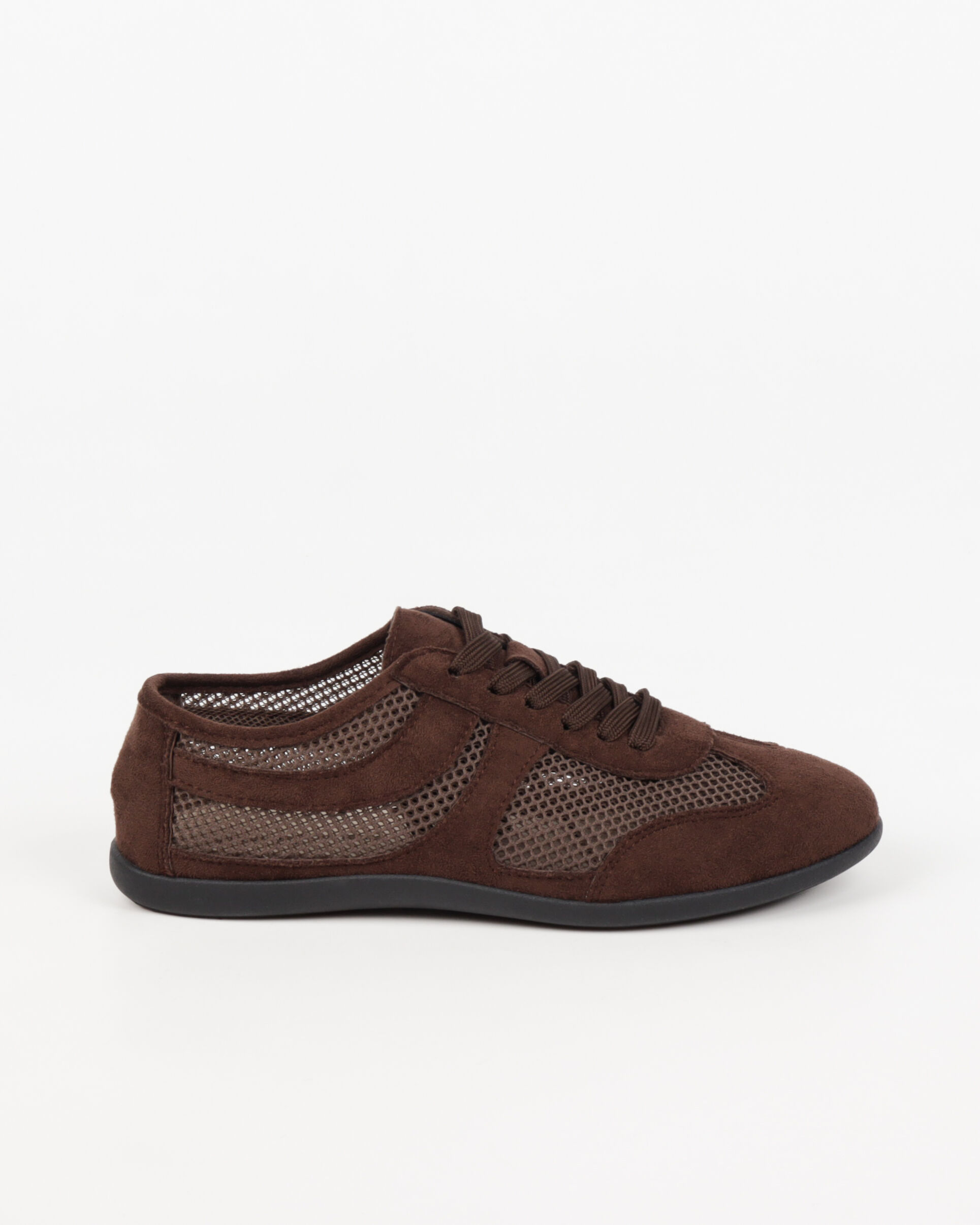 Women's low-top sneakers with openwork panels and laces