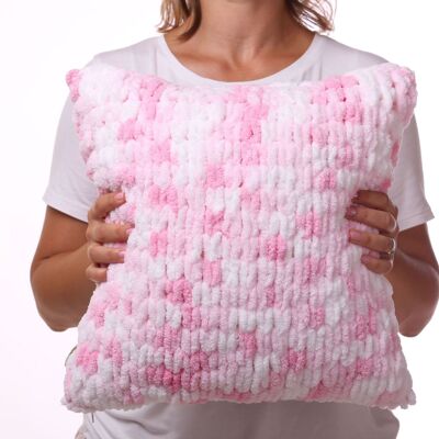 Coussin doux tricoté à la main couleur mélange rose et blanc