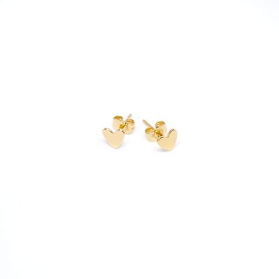 Aretes pequeños con forma de corazón