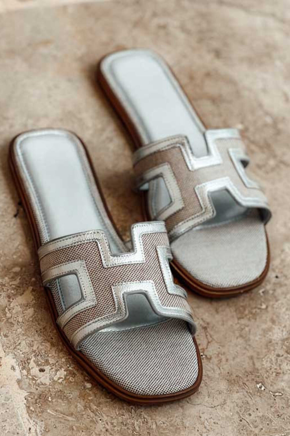 Women’s Silver Trim Flat Cut‑Out Sandals | Wholesale Summer Footwear (PACK OF 12 PAIRS UK3-UK8)
