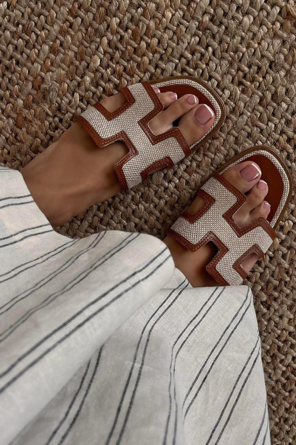 Women’s Tan Trim Flat Cut‑Out Sandals | Wholesale Summer Footwear (PACK OF 12 PAIRS UK3-UK8)