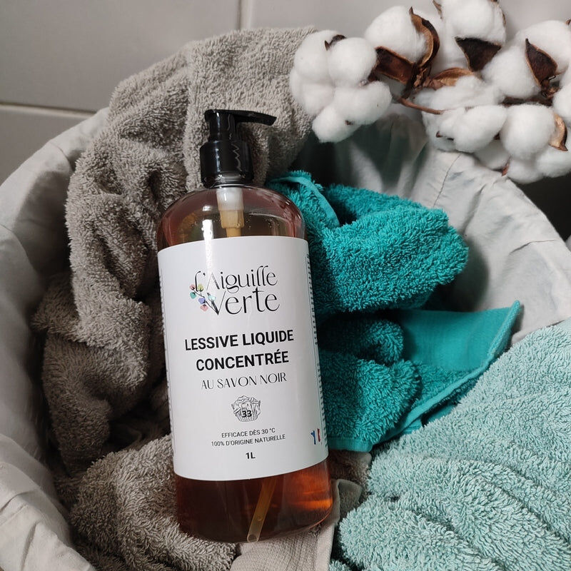Lessive liquide concentrée au savon noir 1 litre pour 2 mois de lessive