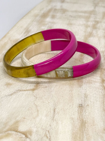 Wide horn bangle, purple/natural, 10mm