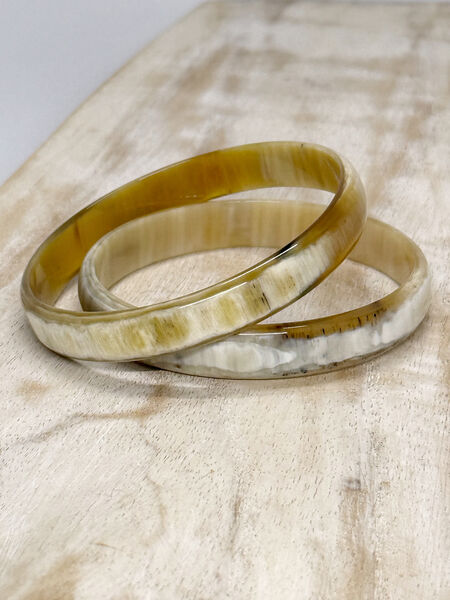 Natural 10mm Wide Horn Bangle
