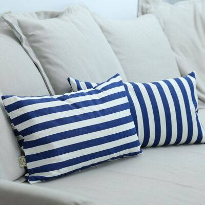 Almohada rectangular rayas verticales azules y blancas