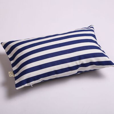 Rechteckiges Kissen mit blauen und weißen horizontalen Streifen