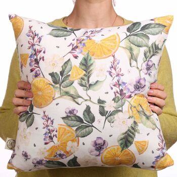 Coussin oranges et fleurs 17" 1