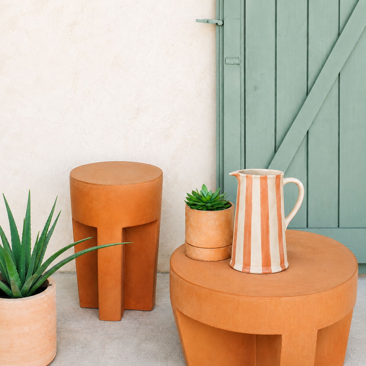 RIVIERA PITCHER
