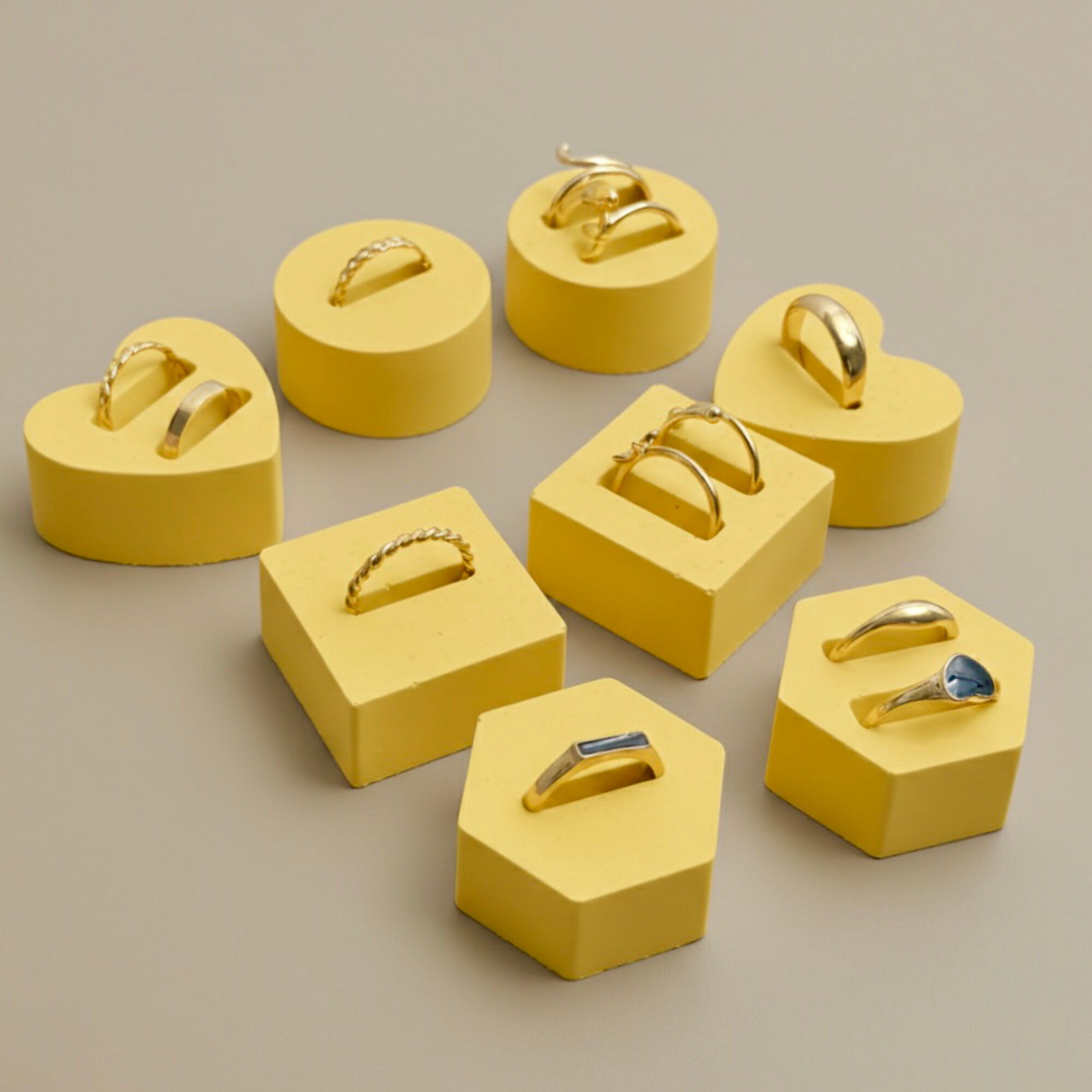 Set of 8 Yellow Ring Holders for Thin Rings