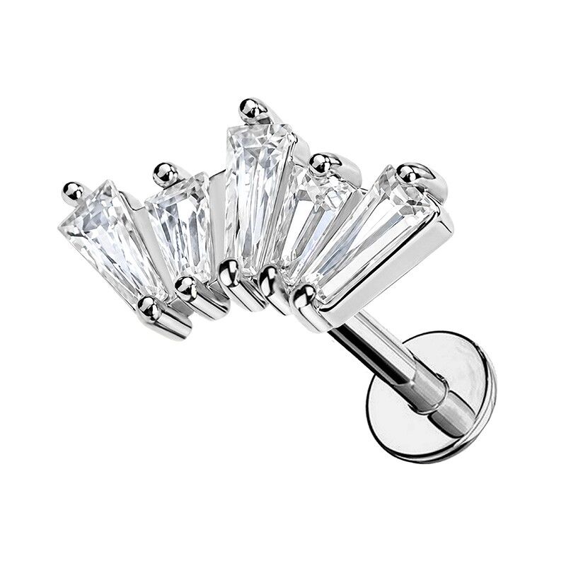 Labret Piercing with Baguette-Shaped Zirconia Fan