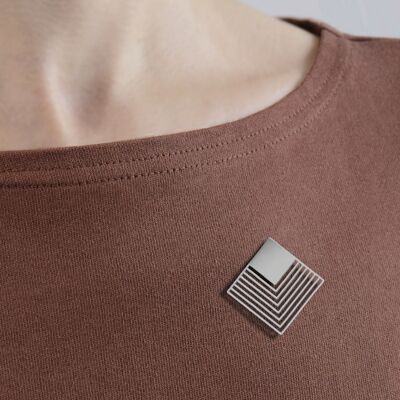 magnetic "graphic" pin - silver rhombus
