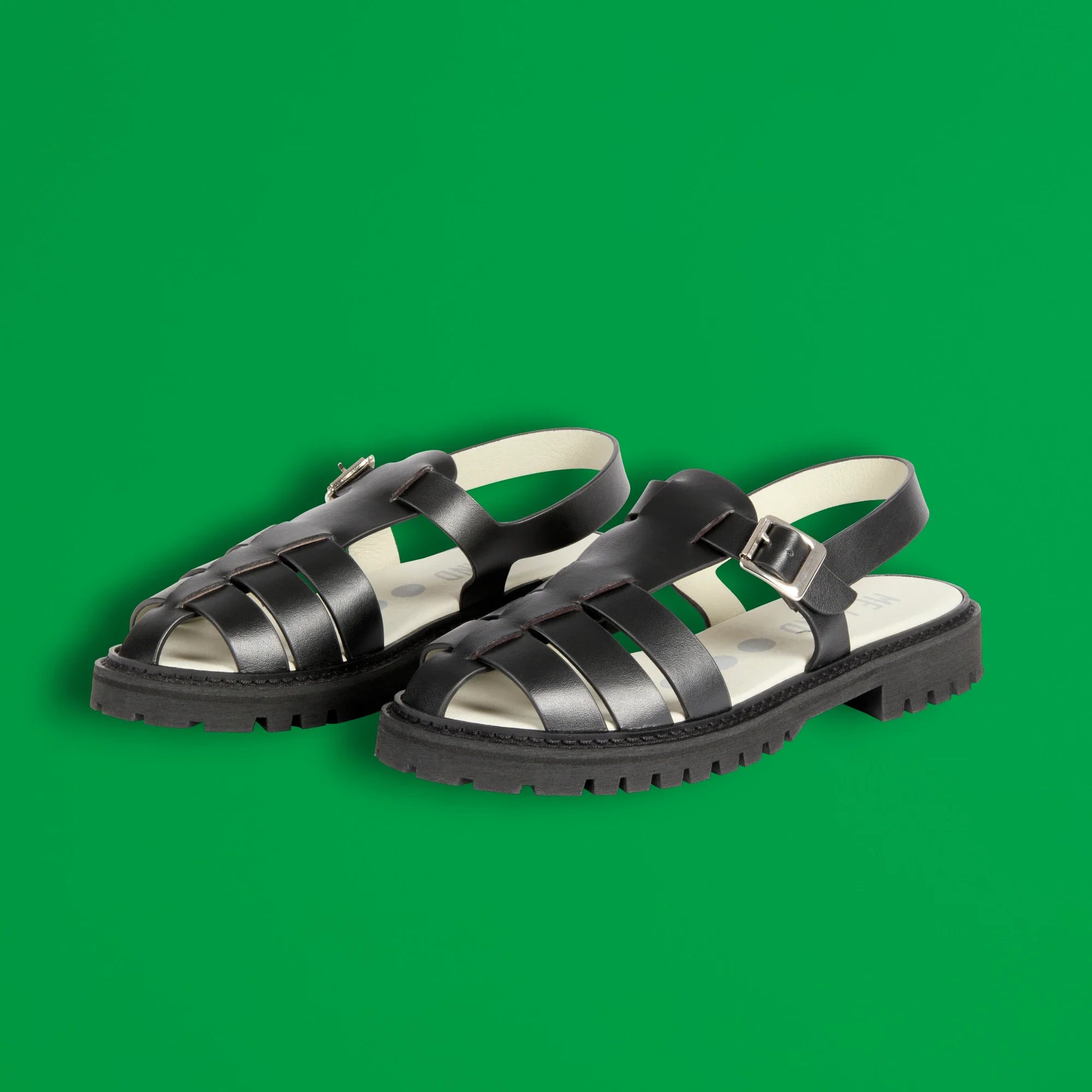Sandales vegan en cuir de pomme noir