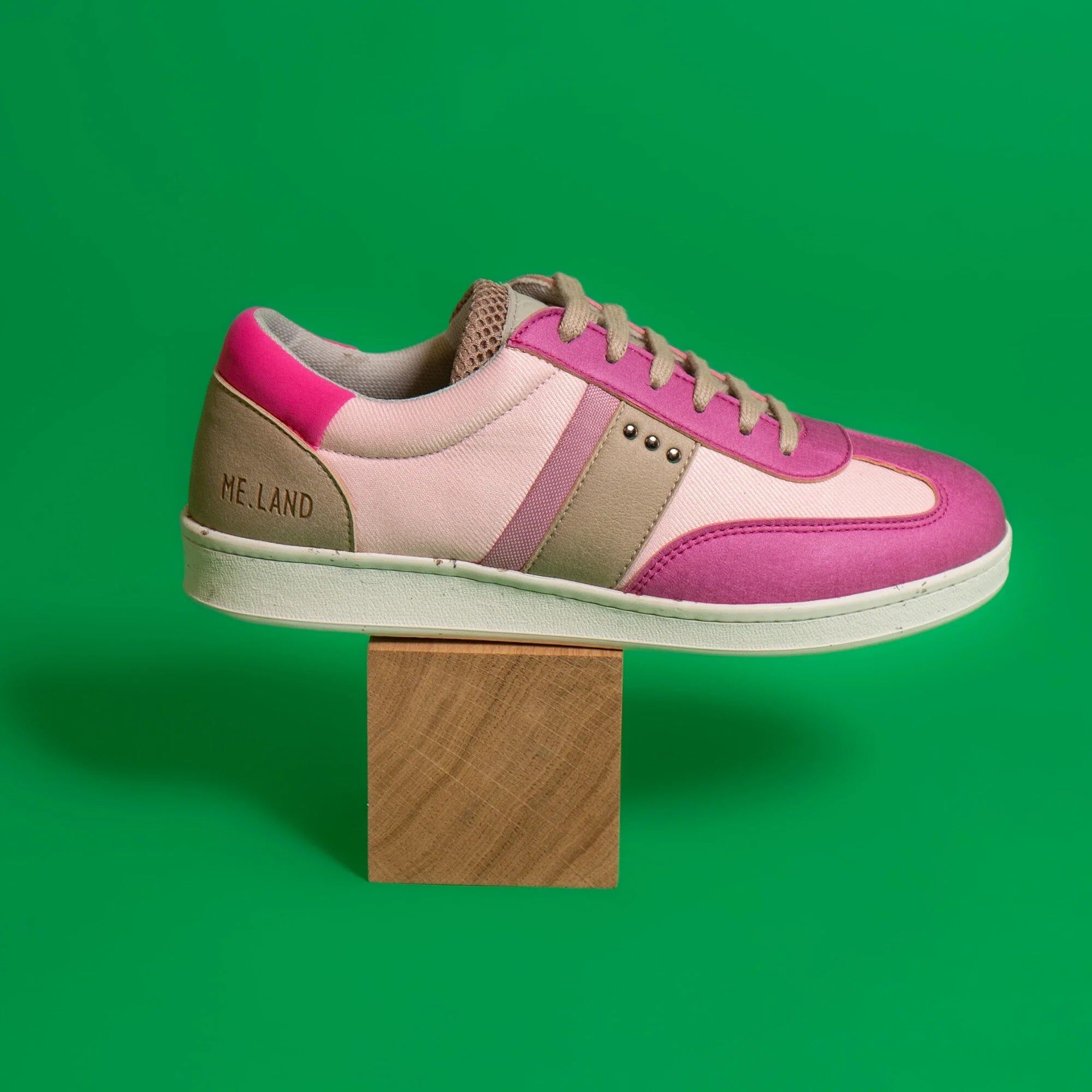 Basket vegan et recyclée Vivace en nylon rose, fuchsia et beige