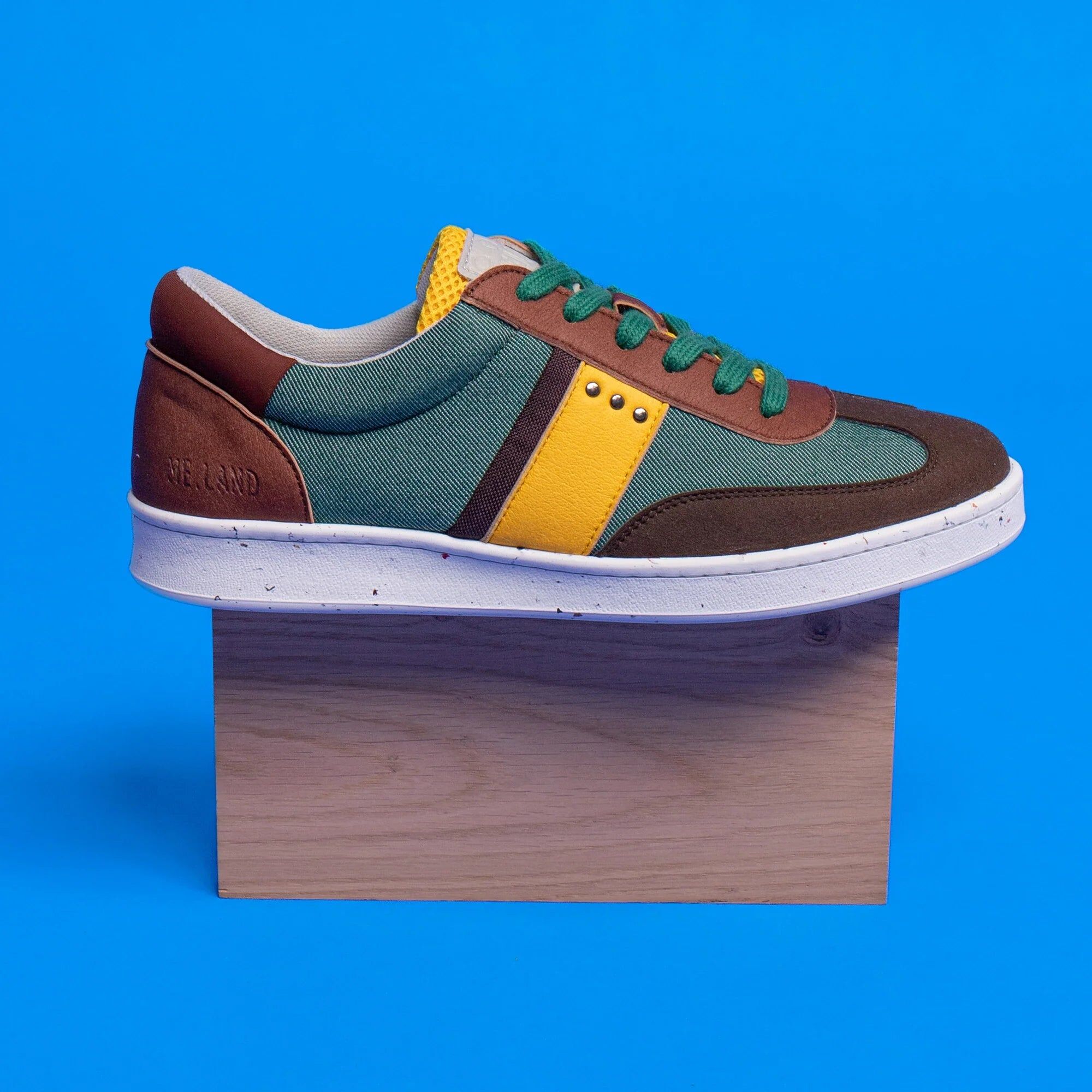 Basket vegan et recyclée Vivace en nylon vert, marron et jaune