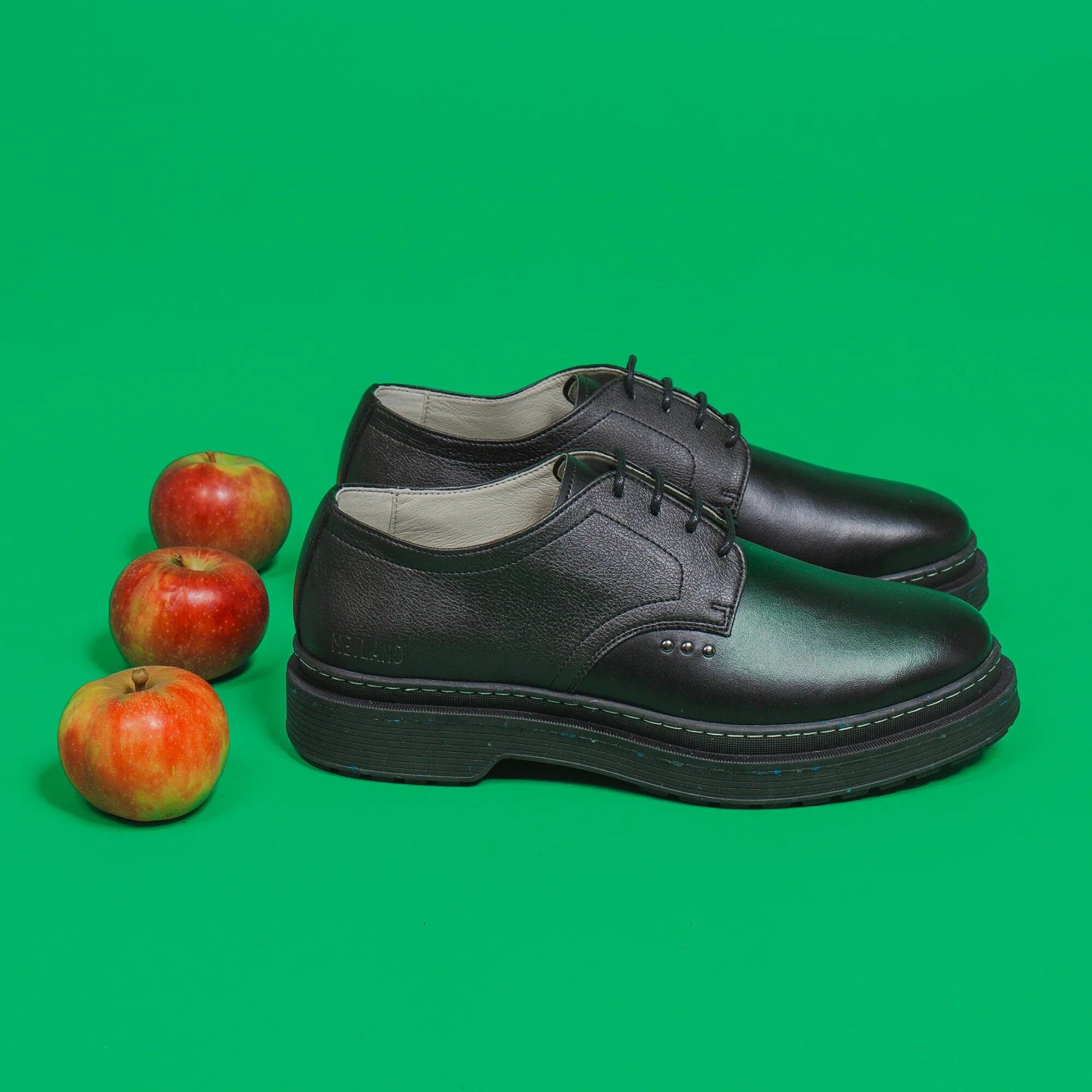 Derby vegan Lander en cuir de pomme noir