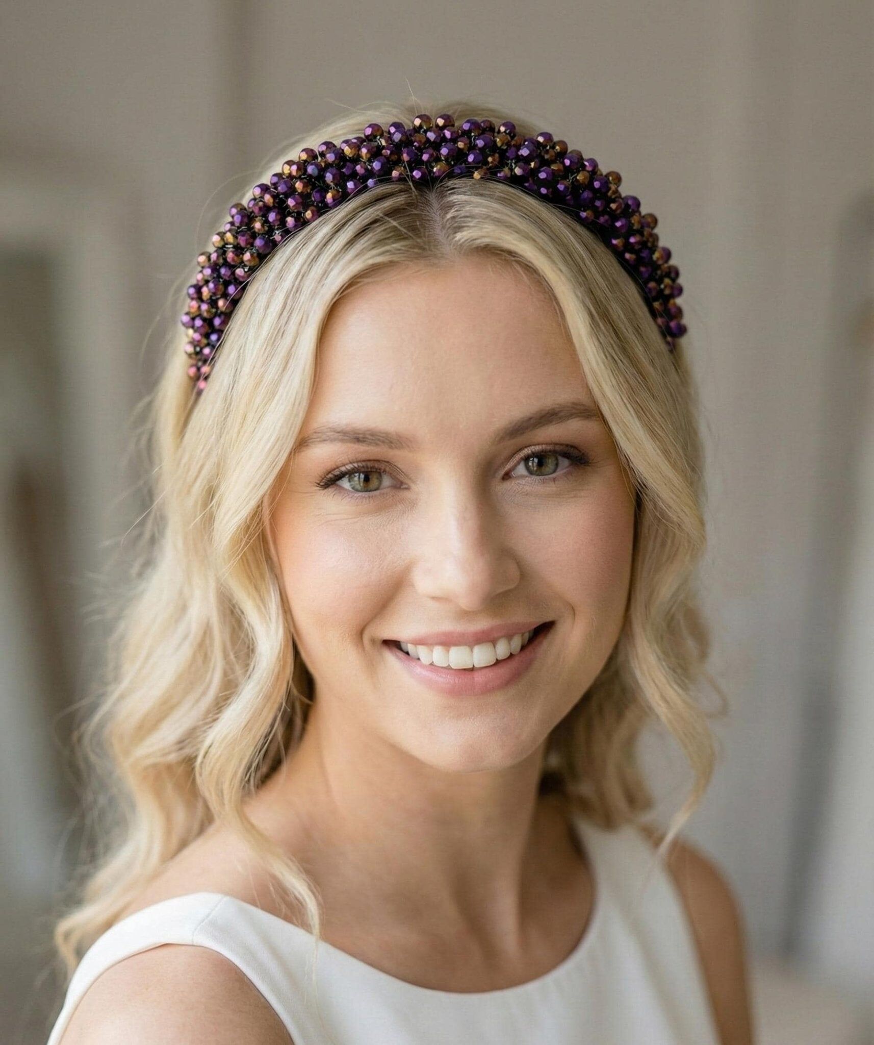 Irisierende Kristall Tiara in Violett für Bräute
