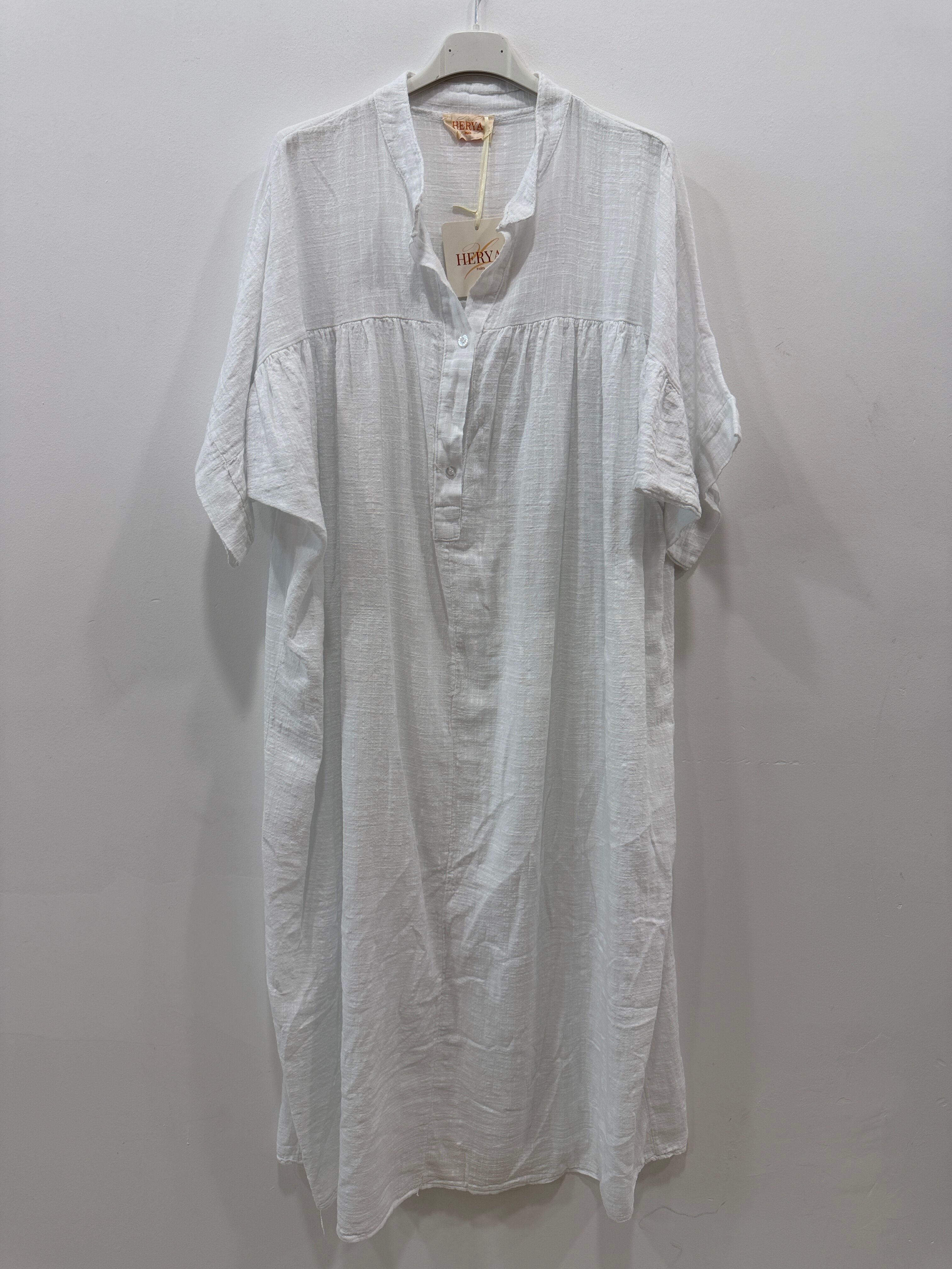 Robe tunique longue ample en lin coton mélangé manches courtes tombantes col mao s'ouvrant sur une demi-patte de boutonnage