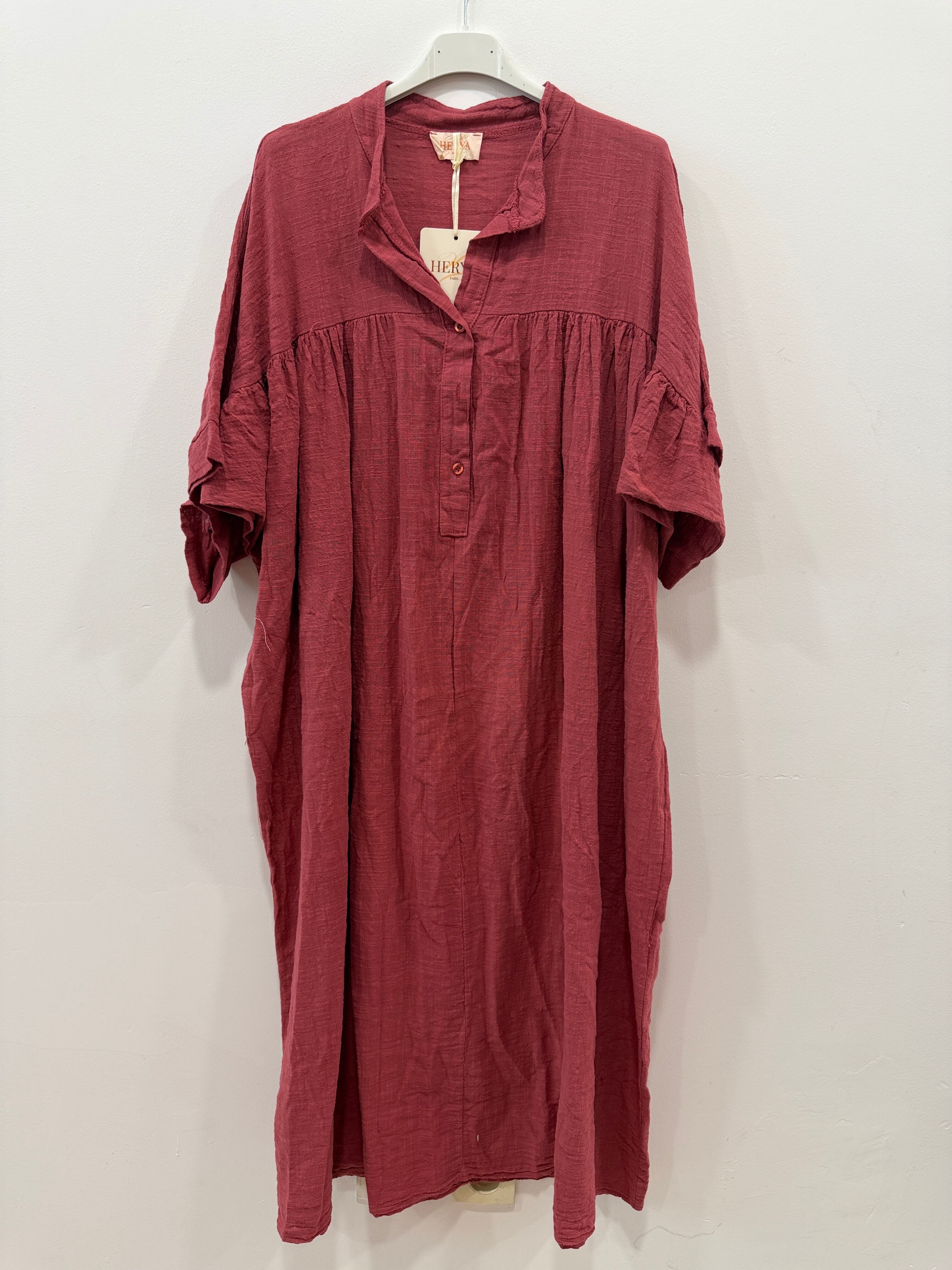 Robe tunique longue ample en lin coton mélangé manches courtes tombantes col mao s'ouvrant sur une demi-patte de boutonnage
