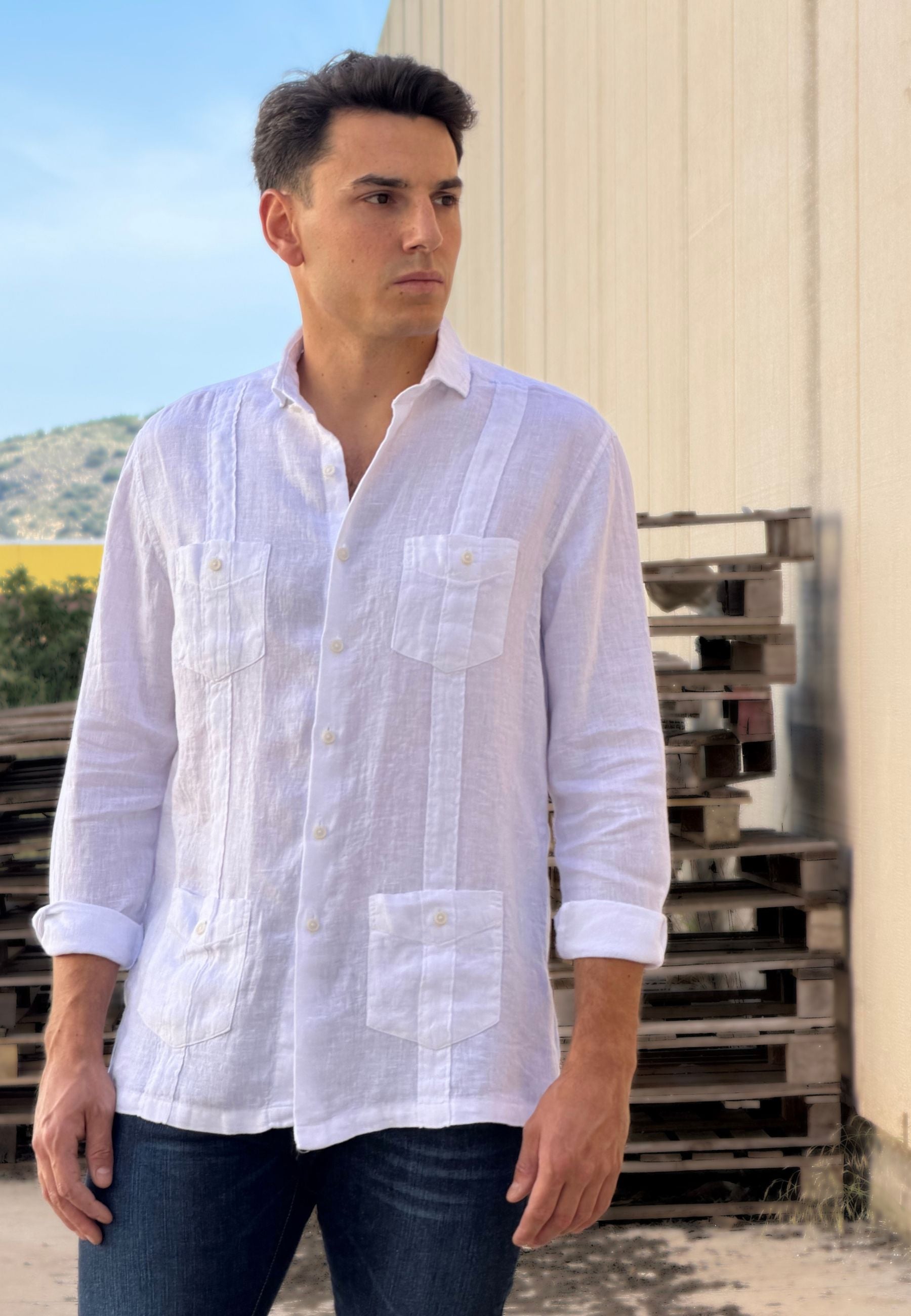 Camisa guayabera de lino blanco