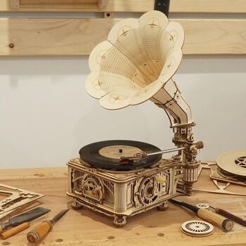Puzzle en bois bricolage Gramophone classique 3D, Robotime, LKB01, 22.6×26.1×42.9 cm 3